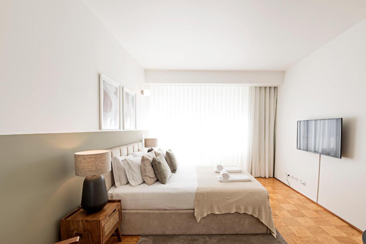 Ceuta Studio Apartments By Lovelystay Porto Bagian luar foto