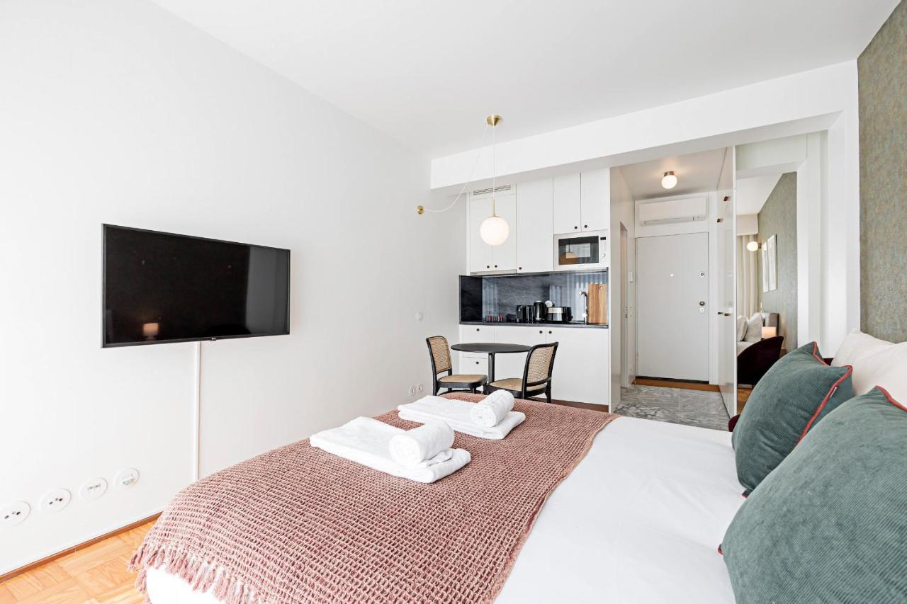 Ceuta Studio Apartments By Lovelystay Porto Bagian luar foto