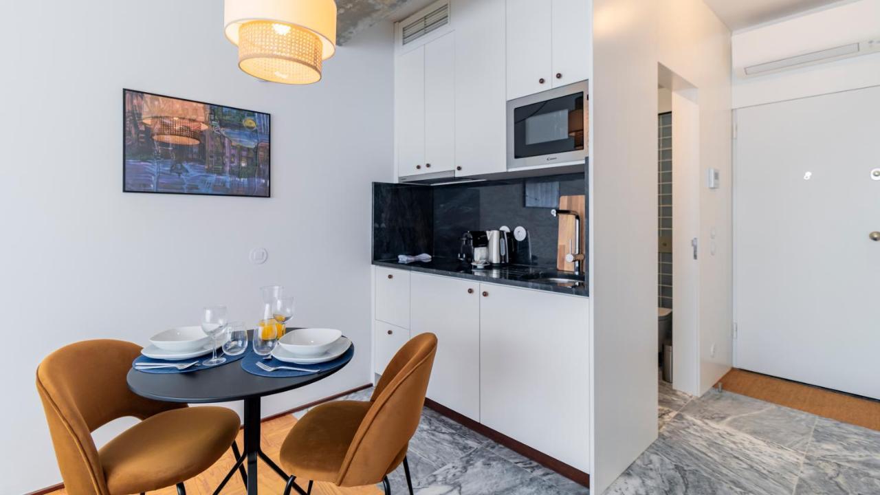 Ceuta Studio Apartments By Lovelystay Porto Bagian luar foto