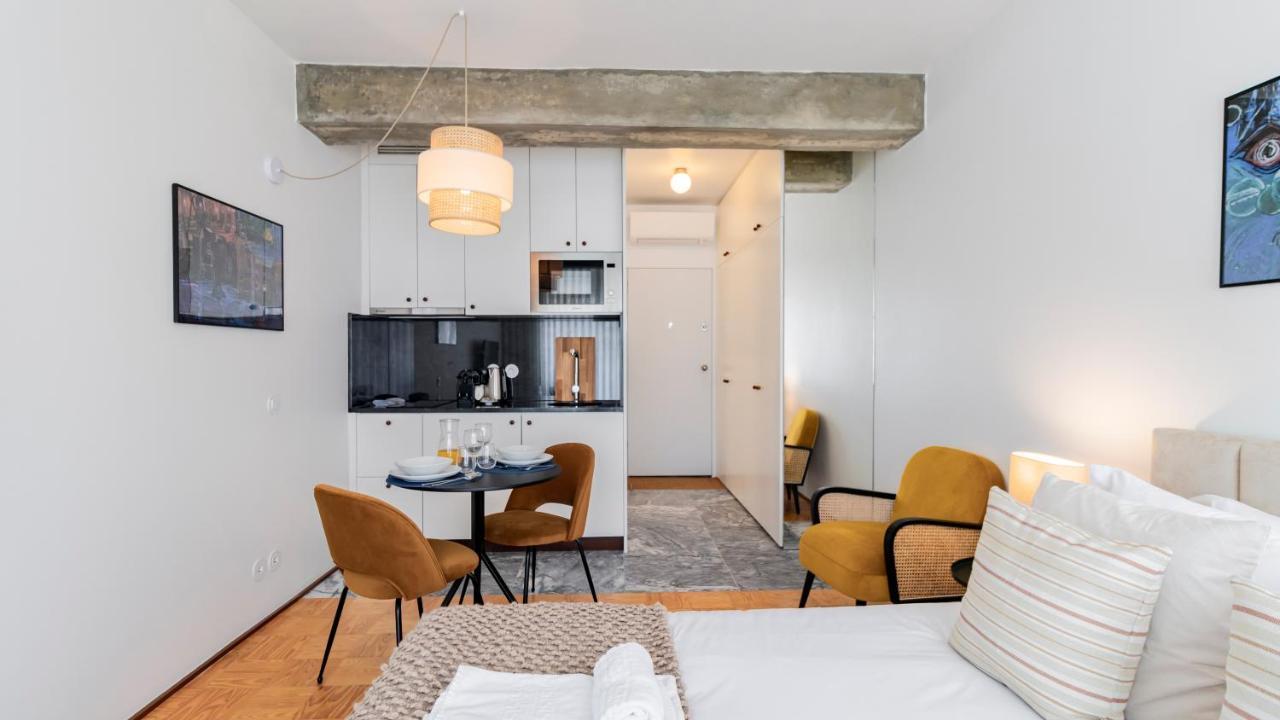 Ceuta Studio Apartments By Lovelystay Porto Bagian luar foto