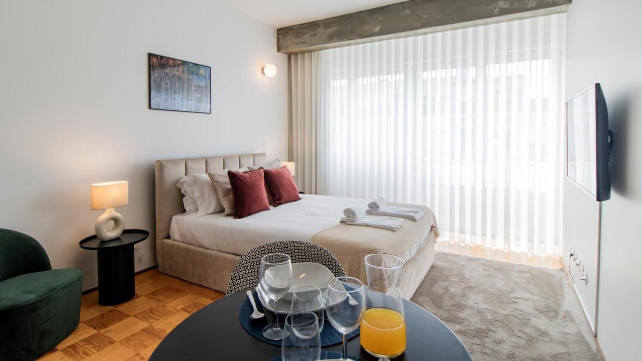 Ceuta Studio Apartments By Lovelystay Porto Bagian luar foto