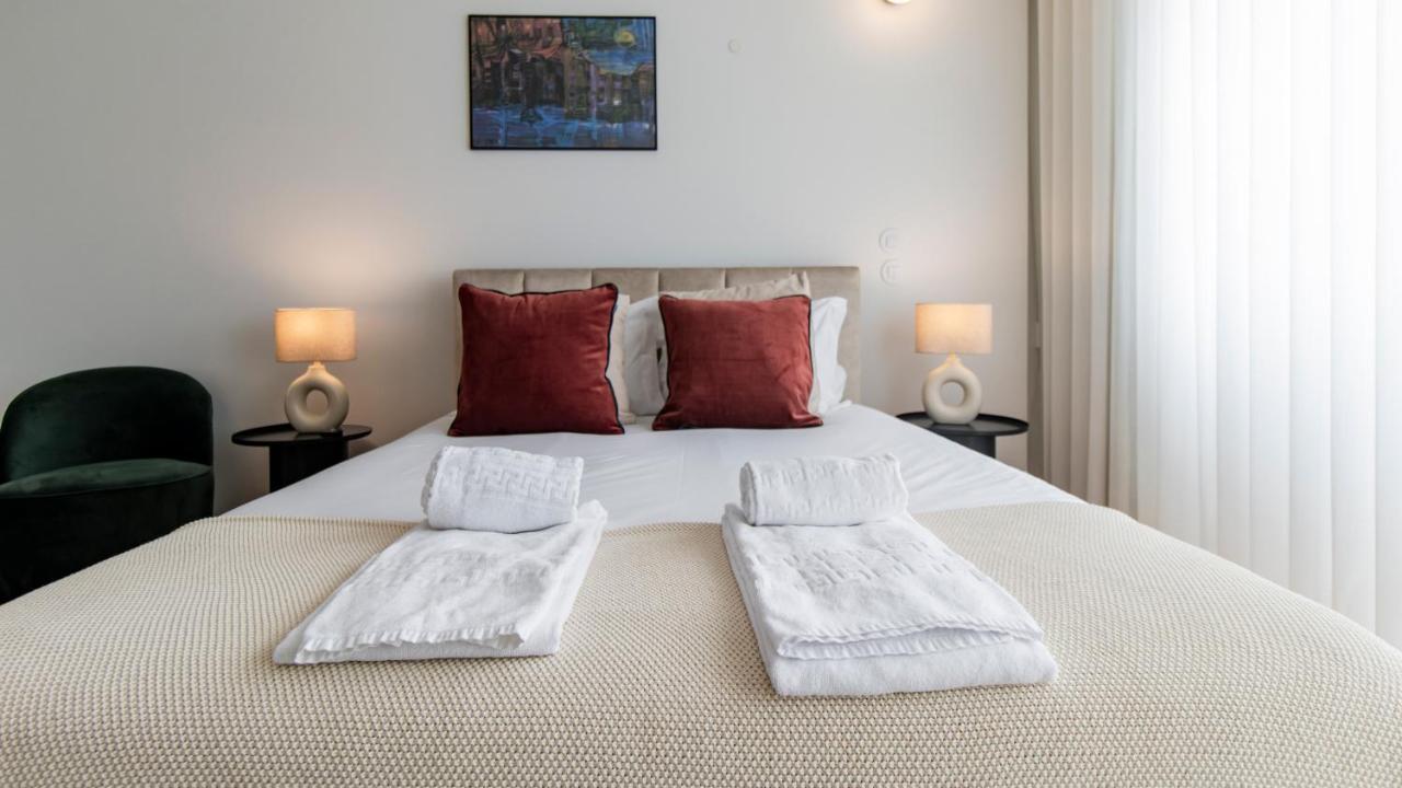 Ceuta Studio Apartments By Lovelystay Porto Bagian luar foto