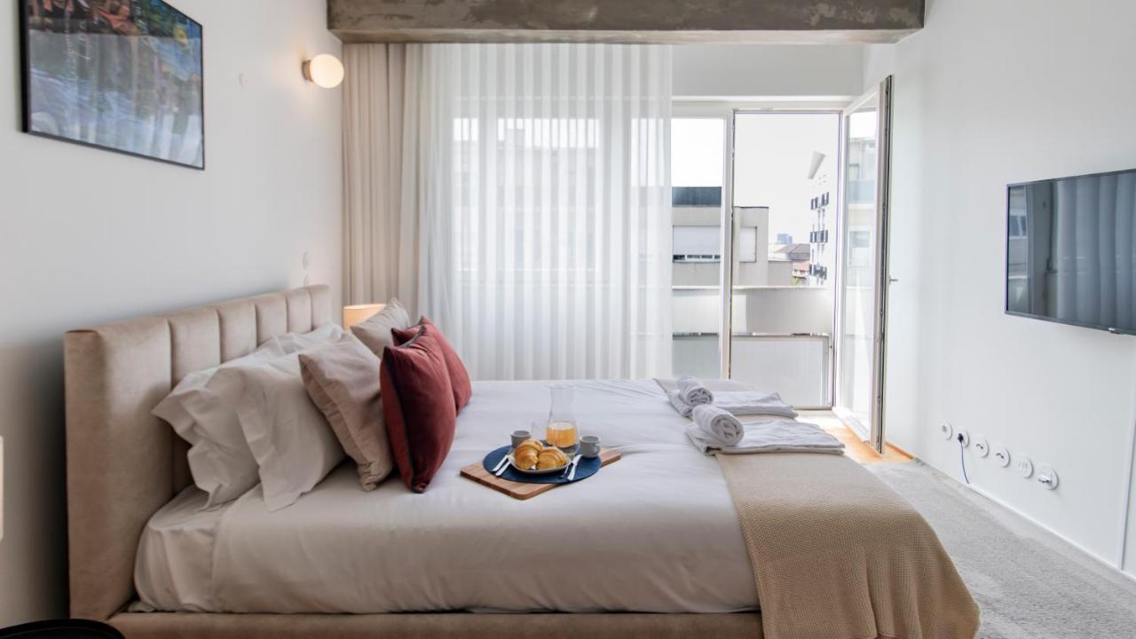 Ceuta Studio Apartments By Lovelystay Porto Bagian luar foto