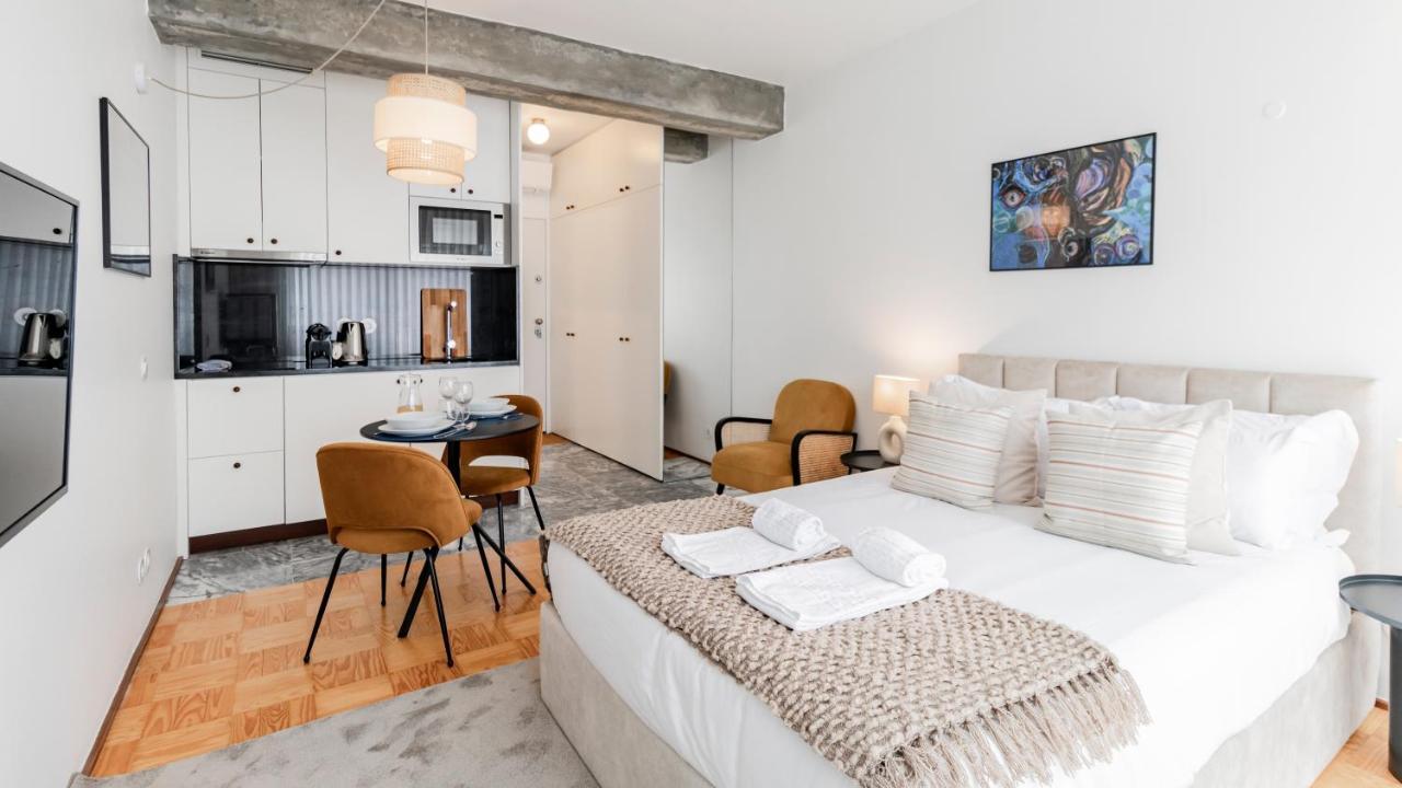 Ceuta Studio Apartments By Lovelystay Porto Bagian luar foto